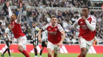 آرسنال يواجه وولفرهامبتون في الدوري الإنجليزي مع قيادة ساكا للهجوم