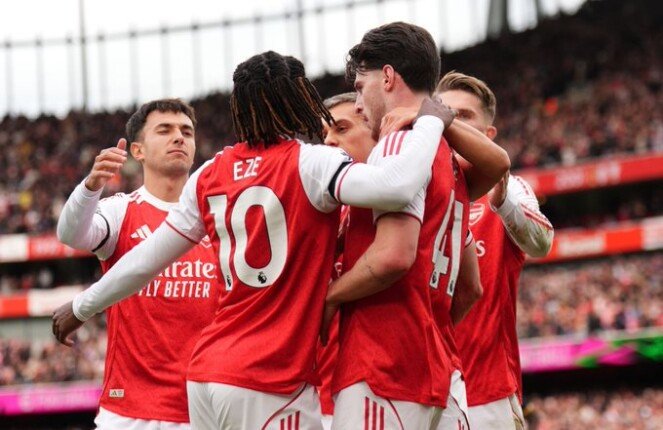 أرسنال يحقق انتصاراً ساحقاً على أستون فيلا برباعية لتدعيم صدارته في الدوري الإنجليزي