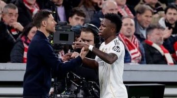 ريال مدريد: كبار اللاعبين يطالبون الإدارة بالإبقاء على تشابي ألونسو