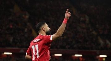 ليفربول ضد برايتون: إيكيتيكي يصف محمد صلاح بالأسطورة ويعتبر اللعب معه نعمة