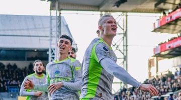 مانشستر سيتي يحقق فوزاً ساحقاً على كريستال بالاس بثلاثية وظهور مميز لمرموش – فيديو