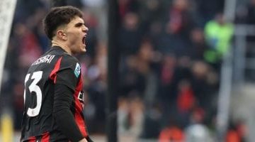 ميلان يتعادل مع ساسولو 2-2 ويعزز صدارته في الدوري الإيطالي