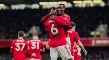 نوتينجهام فورست يتفوق على توتنهام بهدف في الشوط الأول