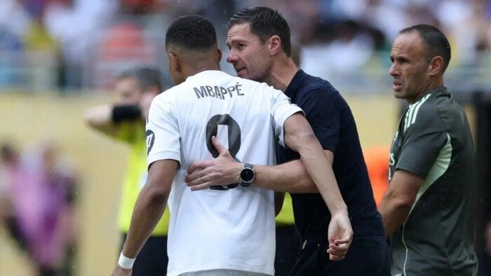 ألونسو: لا أستطيع تحديد موعد عودة مبابي إلى ريال مدريد