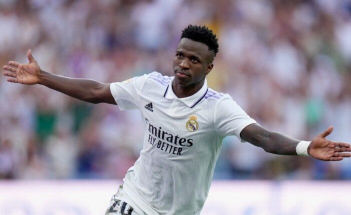 أندية إنجليزية تستعد لتغييرات كبرى في يناير ولكن تشيلسي يركز على فينيسيوس