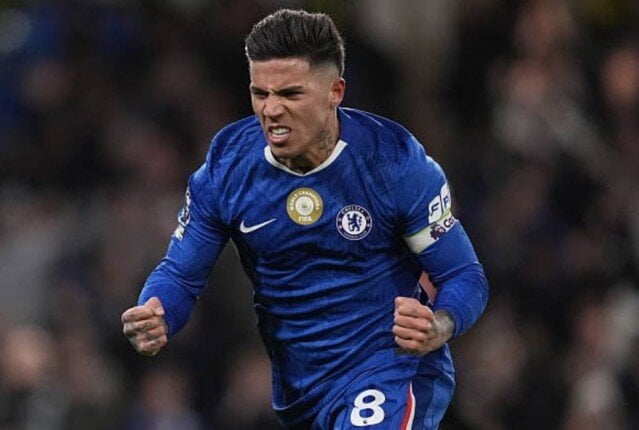 إنزو فيرنانيدز ينقذ تشيلسي بتعادل قاتل أمام مانشستر سيتي في الدقائق الأخيرة بالدوري الإنجليزي