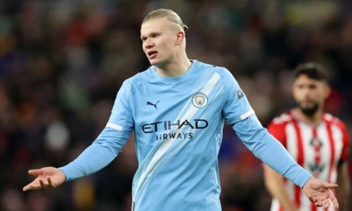 التعادل السلبي في مباراة مانشستر سيتي وسندرلاند بالدوري الإنجليزي يتصدر العناوين