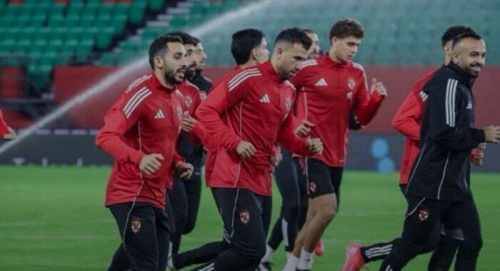 شوبير: لاعبو الأهلي يصرون على حقهم في تحديد مصيرهم ويرفضون الصفقات التبادلية