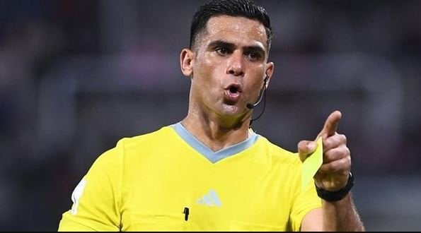 كاف يختار طاقم تحكيم مصري لإدارة قمة الجزائر والكونغو في كأس أمم إفريقيا 2025