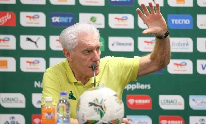 هوجو بروس ينتقد تنظيم أمم إفريقيا 2025 قبيل مواجهة الكاميرون