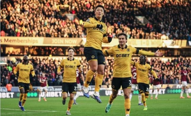 وولفرهامبتون يحقق انتصاره الأول في الدوري الإنجليزي ضد وست هام