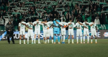 الأهلي يتفوق على ضمك بهدف فرانك كيسي في الشوط الأول