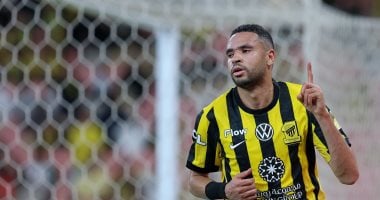 النصيري يمنح الاتحاد التقدم بهدف مبكر أمام الفيحاء في الشوط الأول