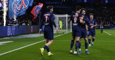 باريس سان جيرمان يستعيد صدارة الدوري الفرنسي بعد فوزه بثلاثية على ميتز