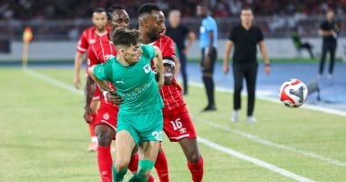 عبد الرحيم دغموم يتألق في الكونفدرالية ويتصدر القائمة الاستثنائية للنجوم