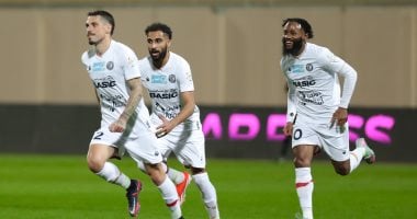 كاريلي يقود التعاون لفوز هام على ضمك في افتتاح الدوري السعودي