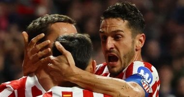 لوكمان يوقع على هدف قاتل ويقود أتلتيكو لفوز مثير على برشلونة