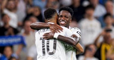 مانشستر يونايتد يقدم عرضًا مذهلاً لفينيسيوس براتب أسبوعي يصل إلى 375 ألف إسترليني