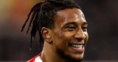 مايكل أوليس من بايرن ميونخ يتوج بلقب لاعب الشهر في الدوري الألماني