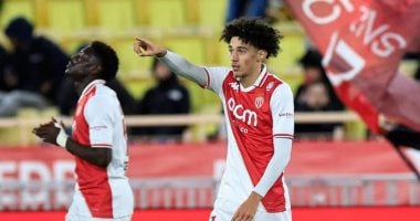 موناكو يحقق مفاجأة أمام باريس سان جيرمان بهدف أكليوش قبل نهاية الشوط الأول