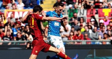 نابولي وروما يلتقيان في قمة مثيرة في الدوري الإيطالي