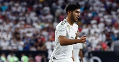 أسينسيو يشعل السوبر الإسباني بصاروخية تدمر شباك برشلونة