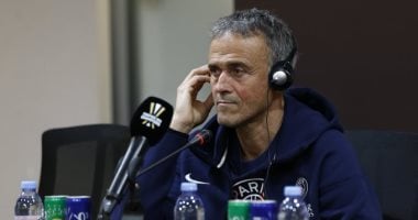 إنريكي يشيد بأندية إنجلترا ويؤكد معرفته الجيدة بتشيلسي