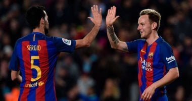 إيفان راكيتيتش يُثير الدهشة ويقود برشلونة لفوز مثير على ريال مدريد