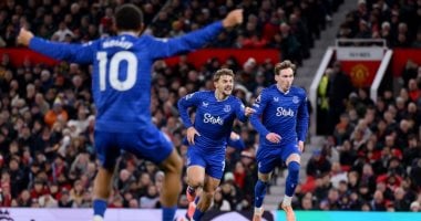 إيفرتون يتجاوز بيرنلي بثنائية وسندرلاند ينهي مسيرة ليدز في الدوري الإنجليزي