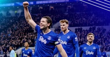 إيفرتون يواجه نابولي وسندرلاند يتعادل مع ليدز في مباراة مثيرة بالشوط الأول