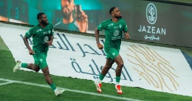 الأهلي يتفوق على الاتحاد بثلاثية ويعتلي صدارة الدوري السعودي