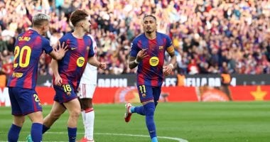 برشلونة يهزم إشبيلية بخماسية مثيرة مع تألق رافينيا وجافي