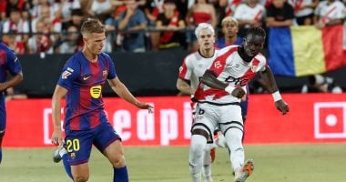 برشلونة يواجه رايو فاليكانو في قمة الدوري الإسباني