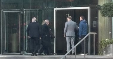 بيريز يتواجد في مانشستر لدعم ريال مدريد في قمة دوري الأبطال ضد مان سيتي فيديو