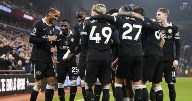 تشيلسي يسحق أستون فيلا برباعية في الدوري الإنجليزي