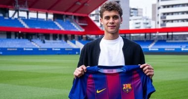 ريال بيتيس يسحق برشلونة في الشوط الأول بمشاركة حمزة عبد الكريم