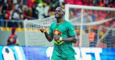 كاف يطلب من ساديو ماني استعادة جائزة أفضل لاعب في كأس أمم أفريقيا لمصلحة دياز