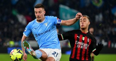 لاتسيو يتحدى ميلان في قمة الدوري الإيطالي