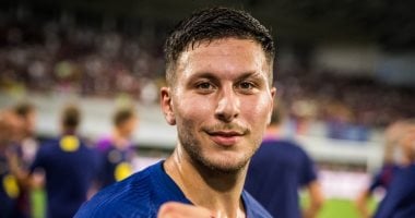 لامين يامال يجلس على دكة بدلاء برشلونة أمام إشبيلية وروني بردغجي أساسيًا في الدوري الإسباني