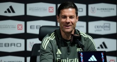 ليفربول يحدد ألونسو مدربًا جديدًا بشرط عدم فوز سلوت بدوري الأبطال