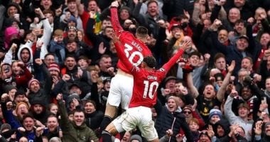 مانشستر يونايتد يحقق انتصارًا كبيرًا على أستون فيلا وينفرد بالمركز الثالث في الدوري الإنجليزي