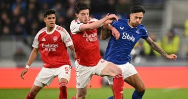 مباراة أرسنال ضد إيفرتون في الدوري الإنجليزي: القنوات الناقلة والتفاصيل الكاملة