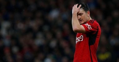 مدافع مانشستر يونايتد يواجه حكمًا بالسجن 15 شهرًا في اليونان