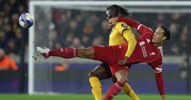 وولفرهامبتون وليفربول: تعادل سلبي في الشوط الأول